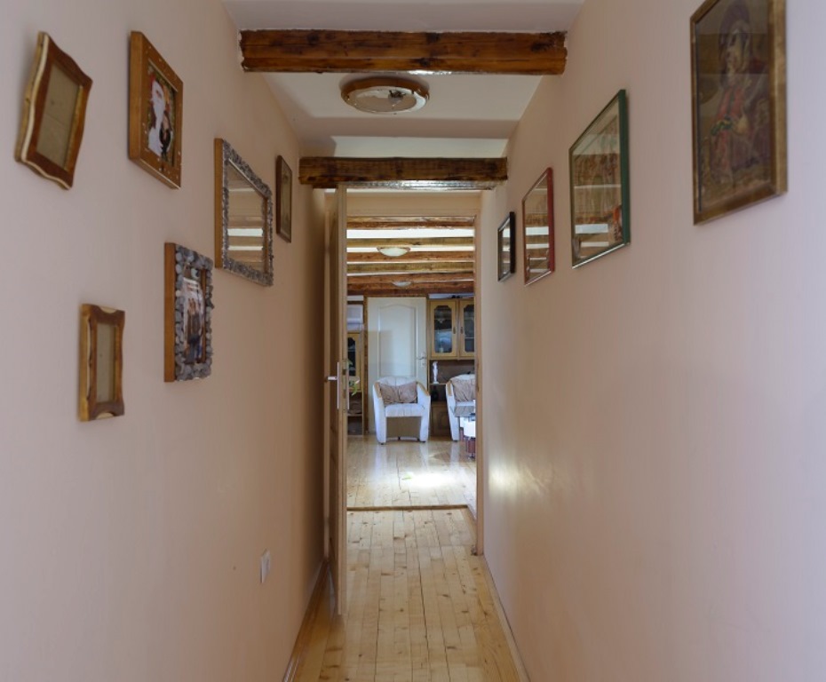 Image of House - 6 Bedrooms - 4 Bathrooms for Sale in Kotor-Kotor-Montenegro, Image 9