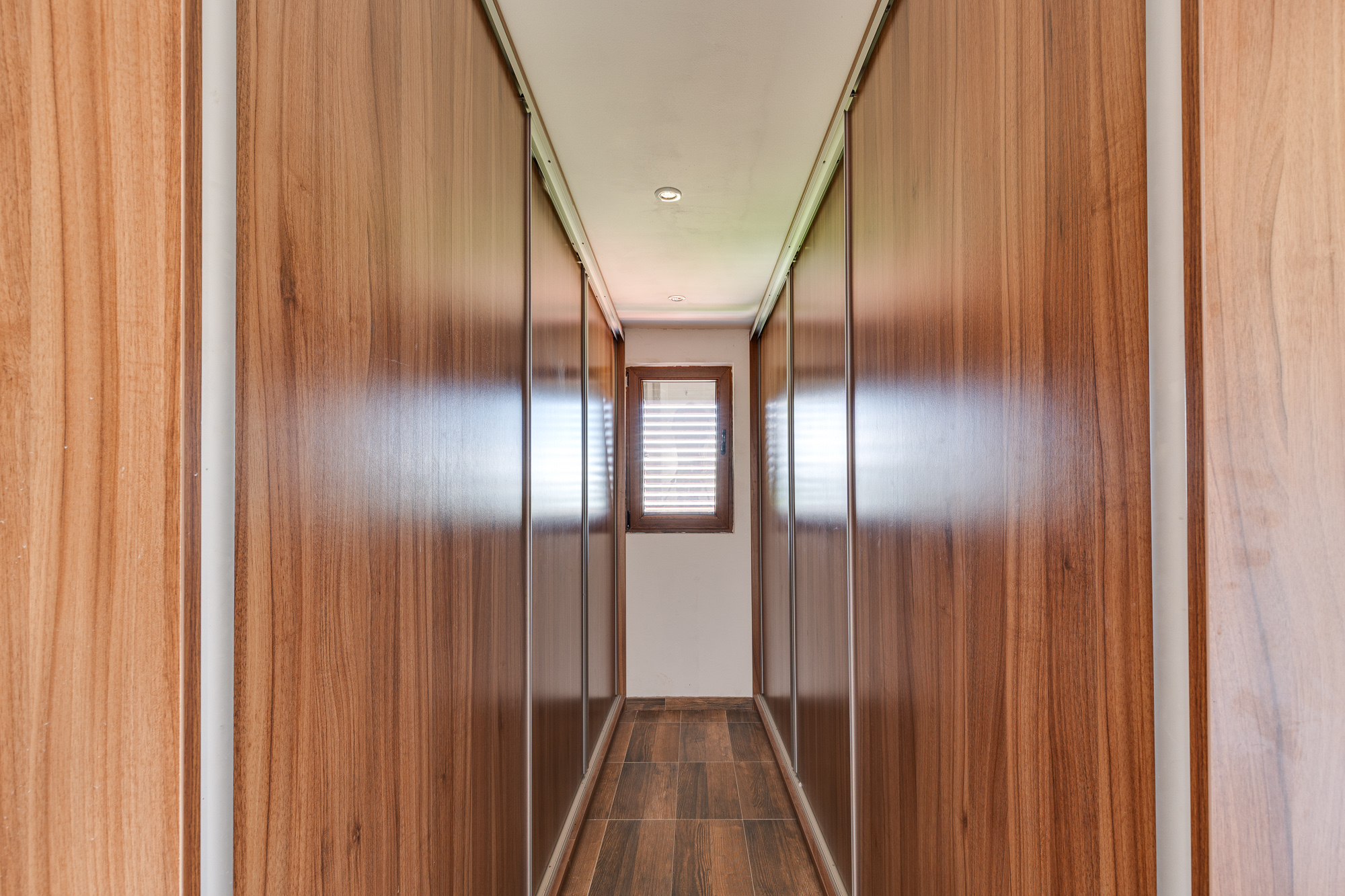 Exclusive Modern House with Authentic Character, Wine Cellar and Panoramic Views