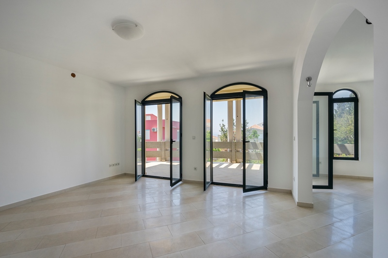 Image of Villa - 4 Bedrooms - 4 Bathrooms for Sale in Bar-Utjeha-Montenegro, Image 3