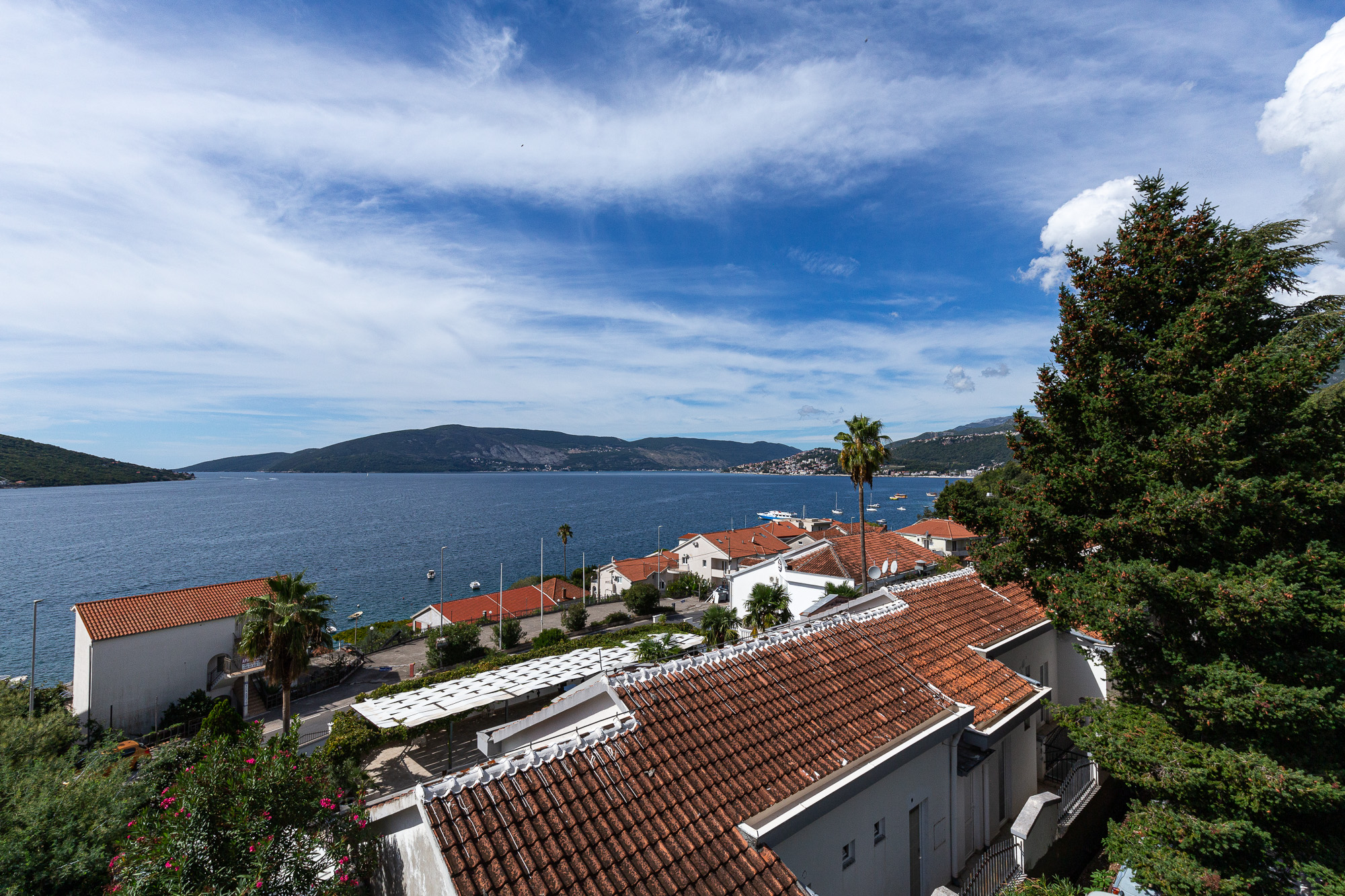 Image of House - 3 Bedrooms - 4 Bathrooms for Sale in Herceg-Novi-Kumbor-Montenegro, Image 1