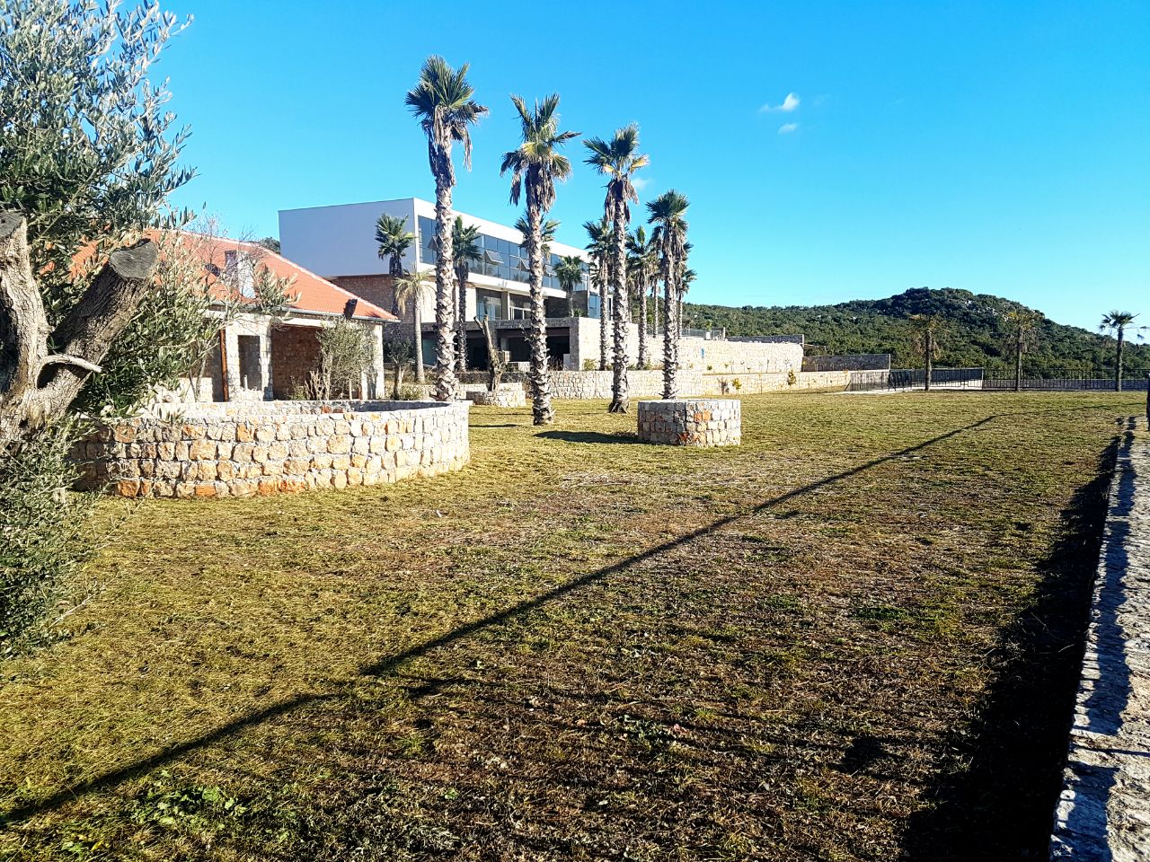 Image of Villa - 8 Bedrooms - 11 Bathrooms for Sale in Budva-Budva-Montenegro, Image 6
