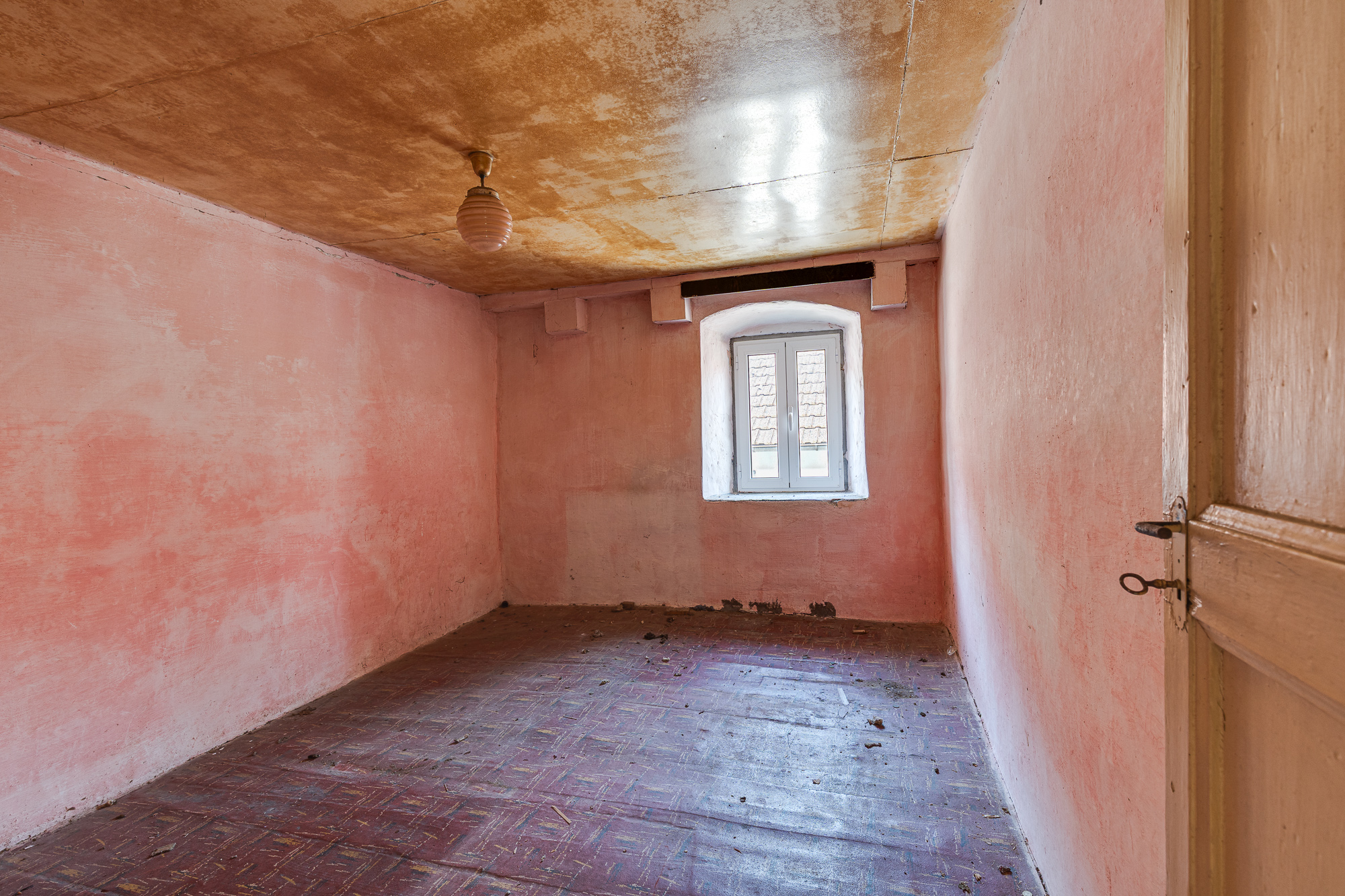  Image of House - 4 Bedrooms - 2 Bathrooms for Residential For Sale in Kotor-Kotor-Montenegro, Image 12