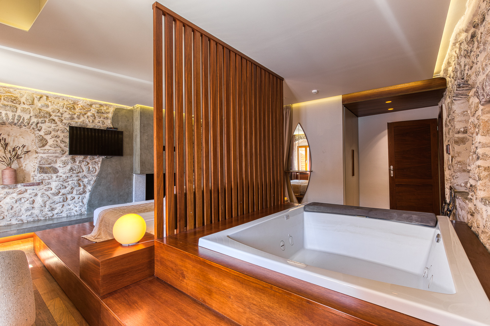 Image of Villa - 7 Bedrooms - 7 Bathrooms for Sale in Kotor-Montenegro, Image 8