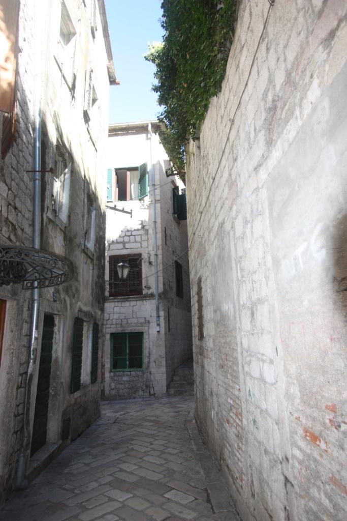 Image of Apartment - 3 Bedrooms - 2 Bathrooms for Sale in Kotor-Kotor-Montenegro, Image 1