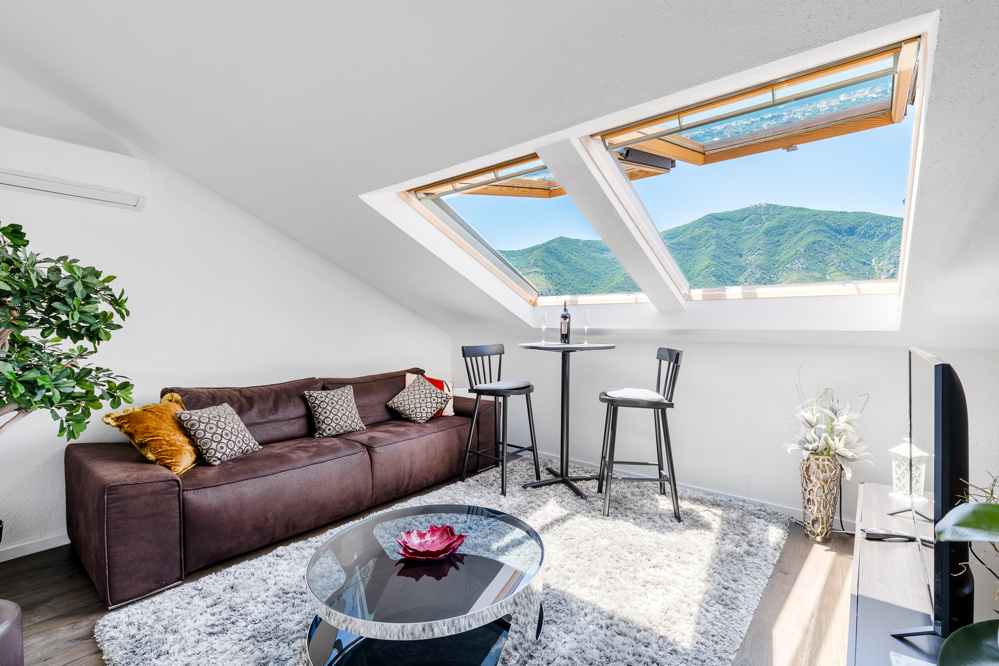 Image of Apartment - 2 Bedrooms - 2 Bathrooms for Sale in Kotor-Dobrota-Montenegro, Image 3
