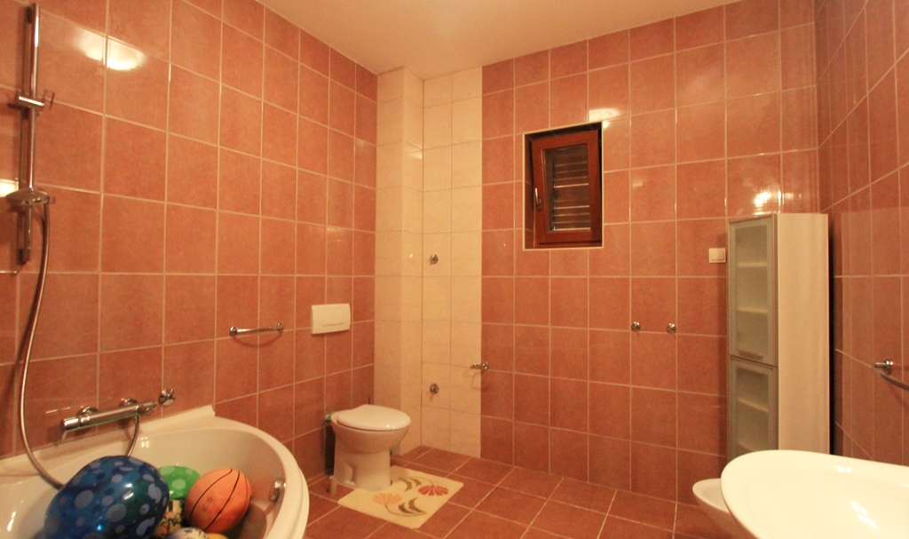 Image of Villa - 5 Bedrooms - 7 Bathrooms for Sale in Bar-Susanj-Montenegro, Image 12