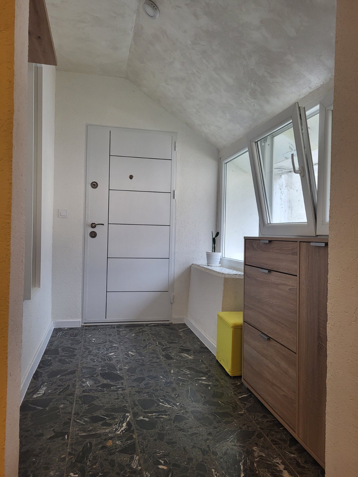 Image of Apartment - 2 Bedrooms - 1 Bathrooms for Sale in Budva-Budva-Montenegro, Image 8