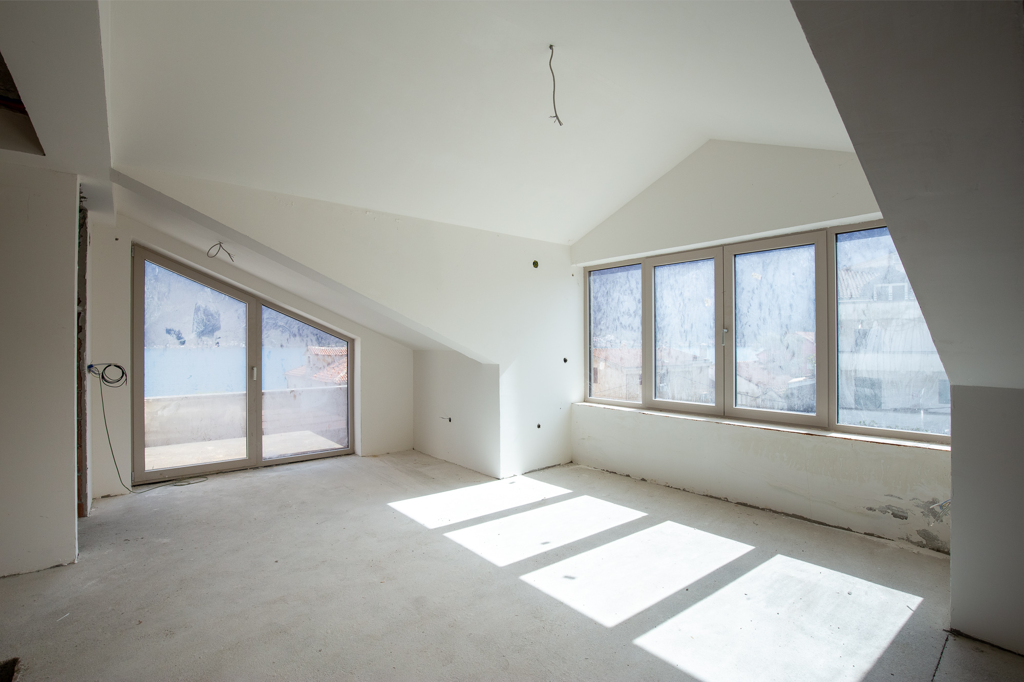 Image of House - 6 Bedrooms for Sale in Kotor-Prcanj-Montenegro, Image 1