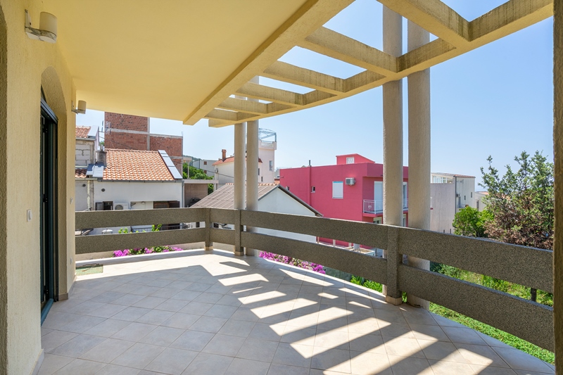 Image of Villa - 4 Bedrooms - 4 Bathrooms for Sale in Bar-Utjeha-Montenegro, Image 12