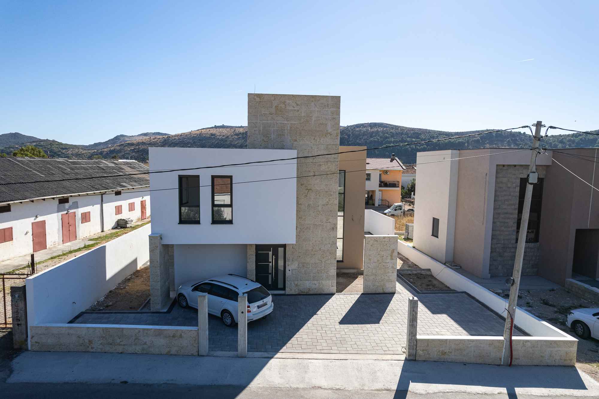  Image of House - 3 Bedrooms - 3 Bathrooms for Residential For Sale in Bar-Bar-Montenegro, Image 6