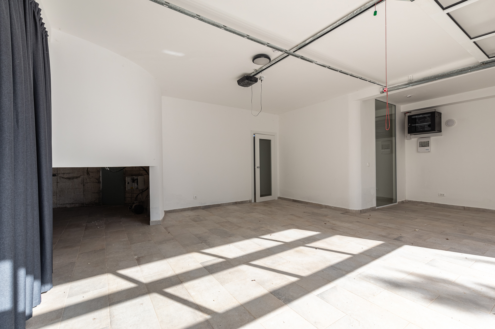 Image of Villa - 4 Bedrooms for Sale in Budva-Kamenovo-Montenegro, Image 72