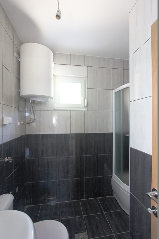 Image of House - 6 Bedrooms - 6 Bathrooms for Sale in Herceg-Novi-Igalo-Montenegro, Image 15