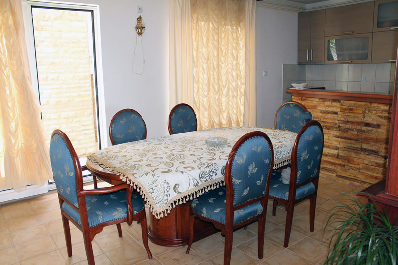 Image of House - 6 Bedrooms - 4 Bathrooms for Sale in Herceg-Novi-Herceg Novi-Montenegro, Image 10