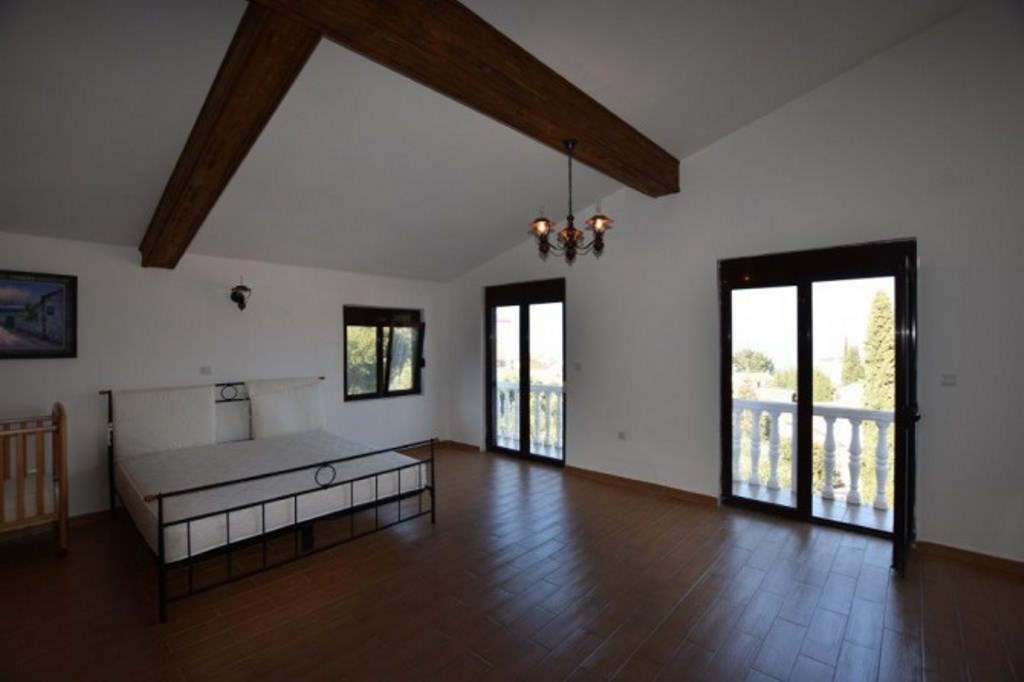 Haus 7 Schlafzimmer  Bar, Montenegro