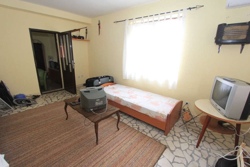 Image of House - 5 Bedrooms - 9 Bathrooms for Sale in Kotor-Kotor-Montenegro, Image 6