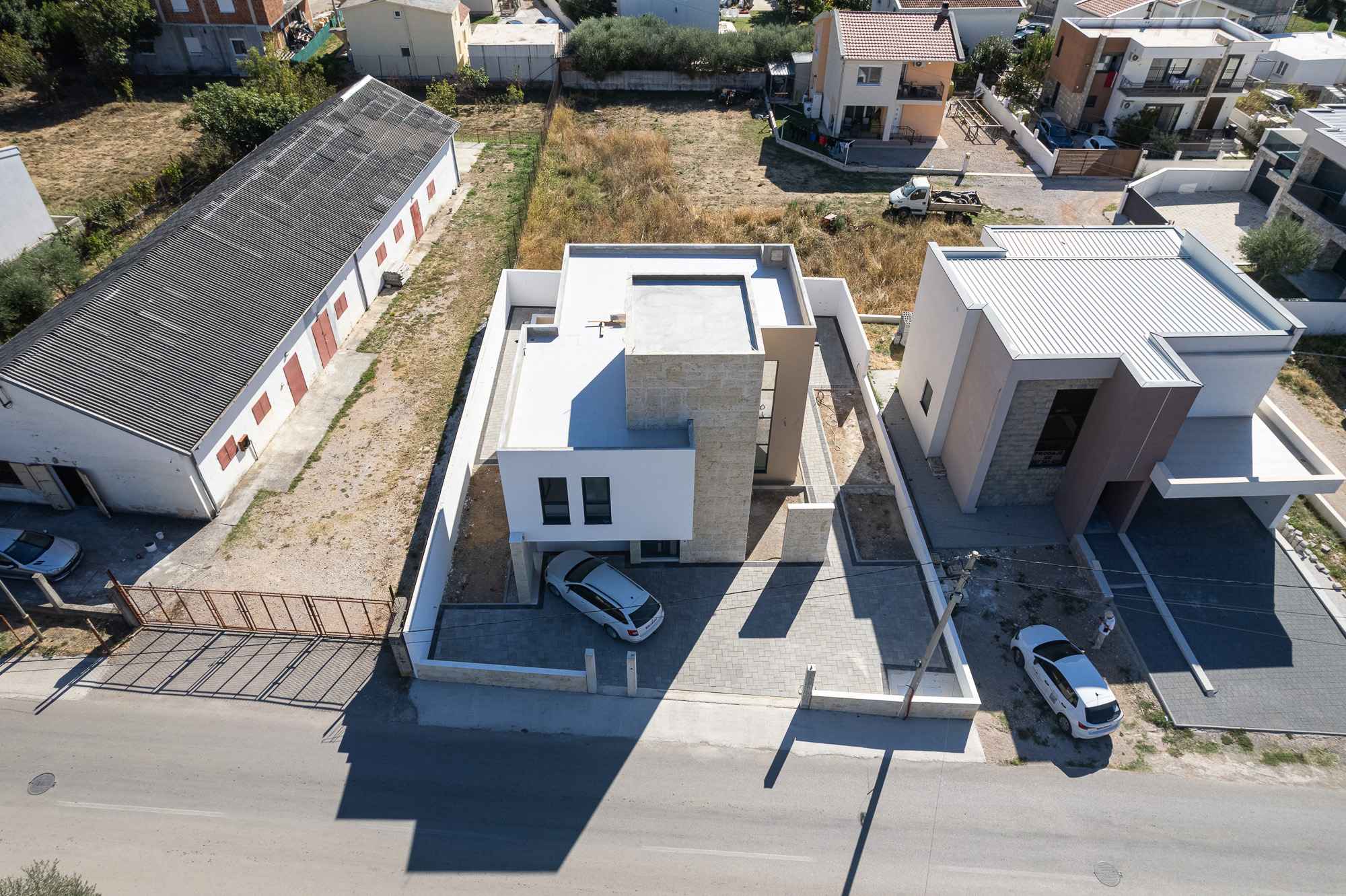  Image of House - 3 Bedrooms - 3 Bathrooms for Residential For Sale in Bar-Bar-Montenegro, Image 11