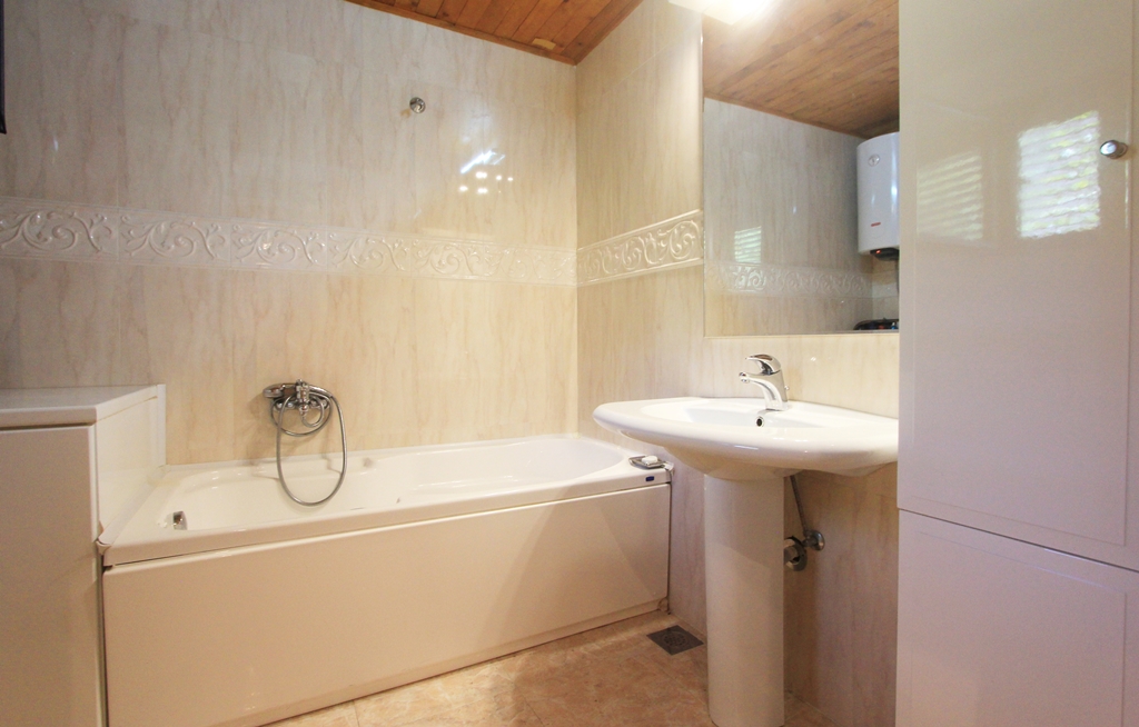 Image of House - 3 Bedrooms - 2 Bathrooms for Sale in Budva-Radanovici-Montenegro, Image 25