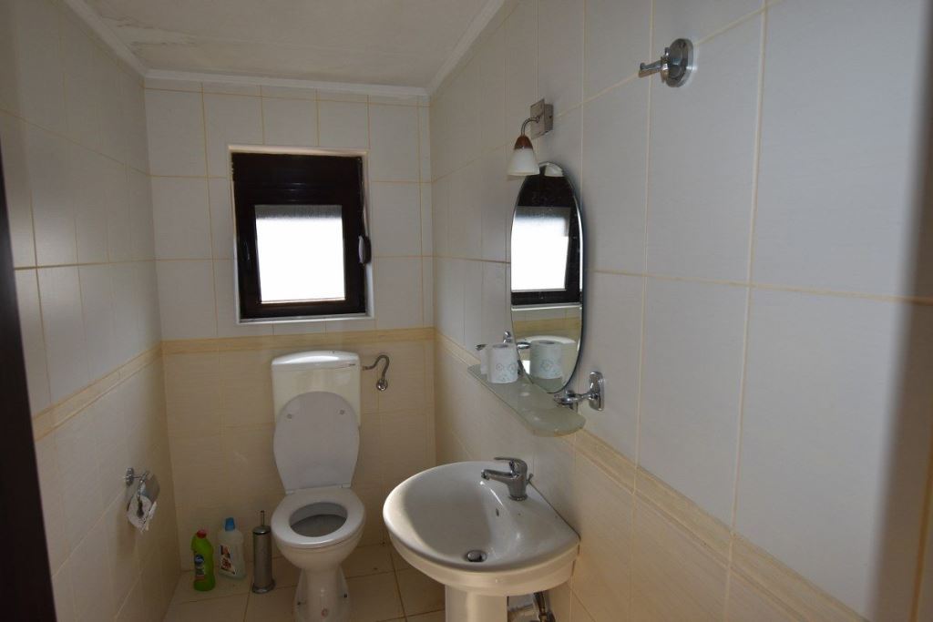 Haus 7 Schlafzimmer  Bar, Montenegro