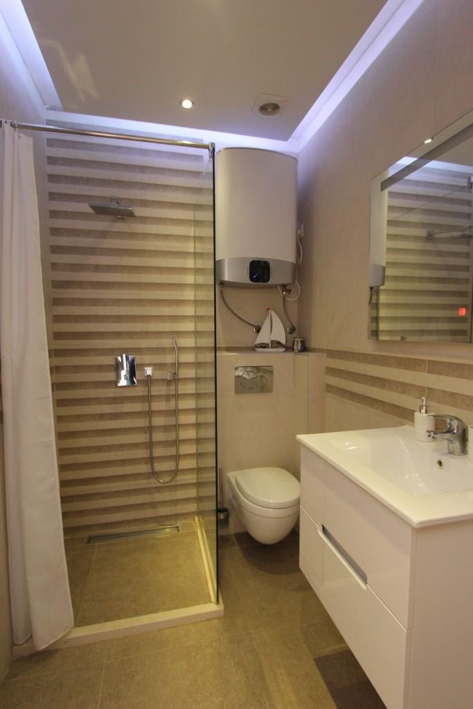 Image of House - 5 Bedrooms - 3 Bathrooms for Sale in Budva-Budva-Montenegro, Image 35