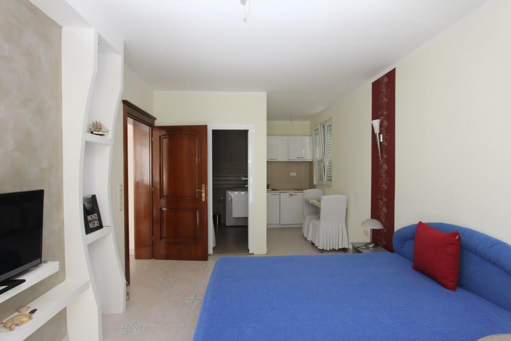 Image of House - 5 Bedrooms - 3 Bathrooms for Sale in Budva-Budva-Montenegro, Image 30
