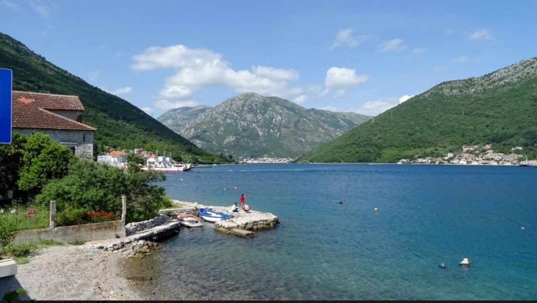Image of House - 3 Bedrooms - 1 Bathrooms for Sale in Herceg-Novi-Kamenari-Montenegro, Image 4