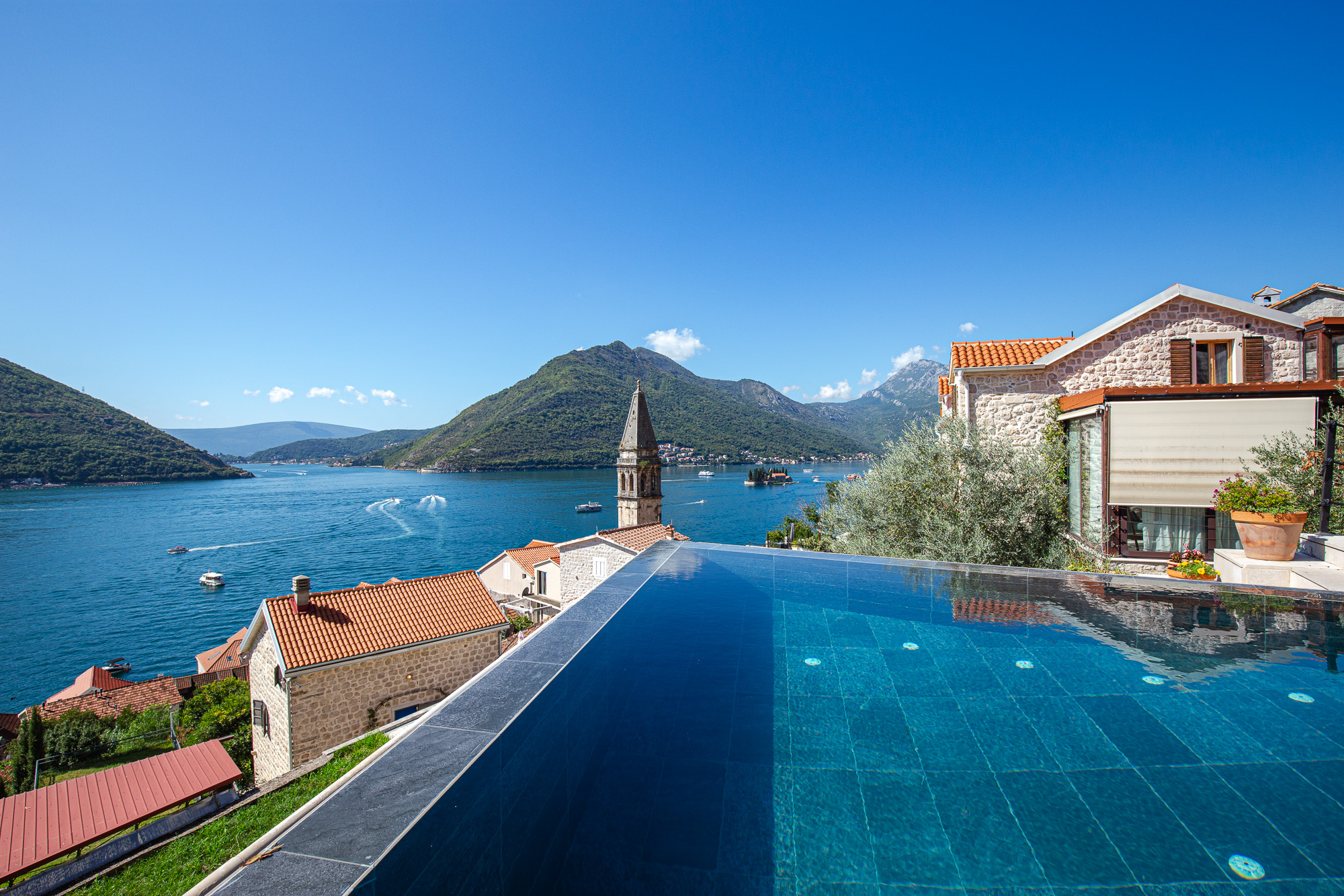 Image of Villa - 7 Bedrooms - 7 Bathrooms for Sale in Kotor-Montenegro, Image 26