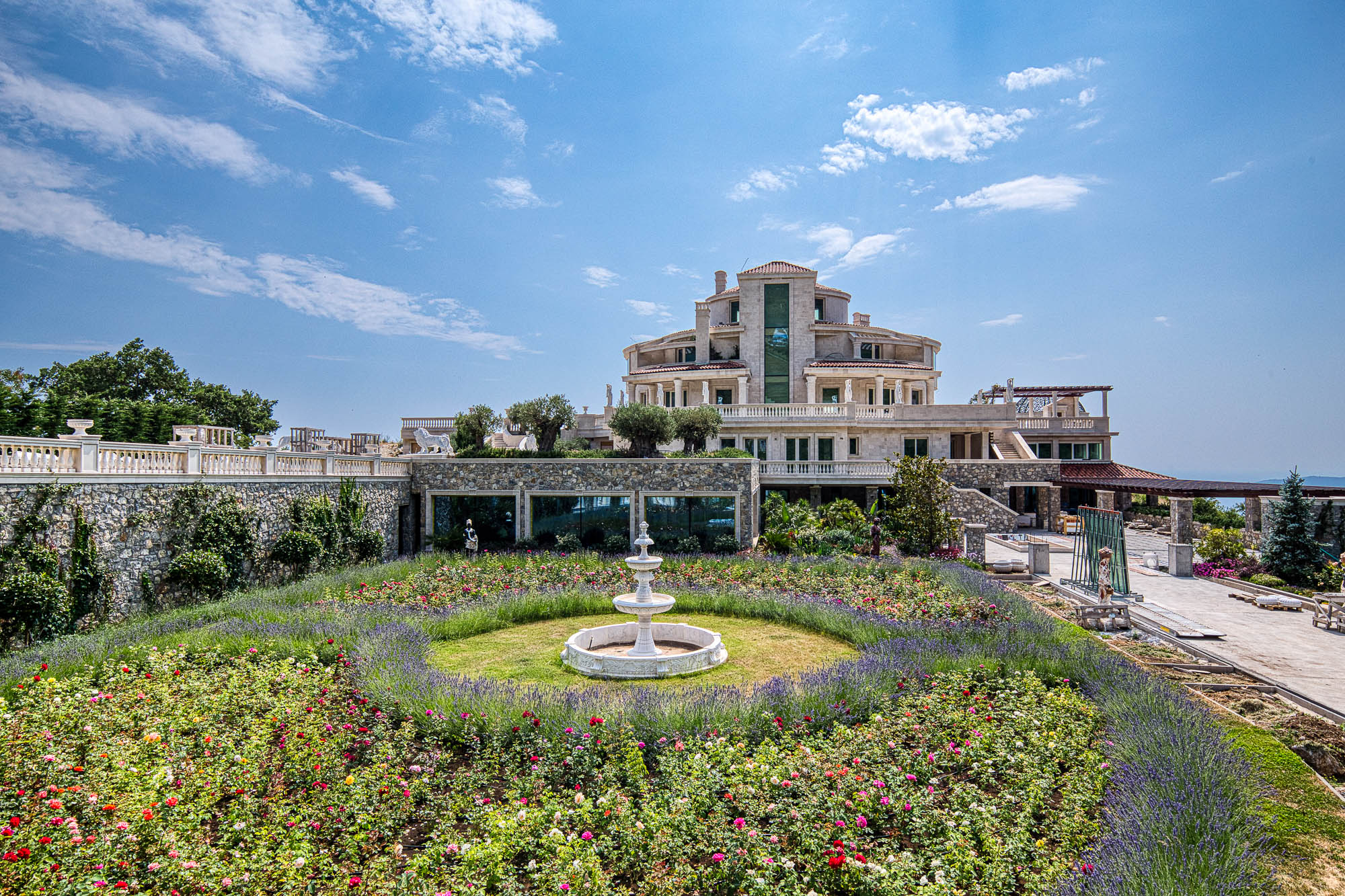 Image of Villa - 11 Bedrooms - 16 Bathrooms for Sale in Montenegro-Sveti Stefan-Montenegro, Image 16