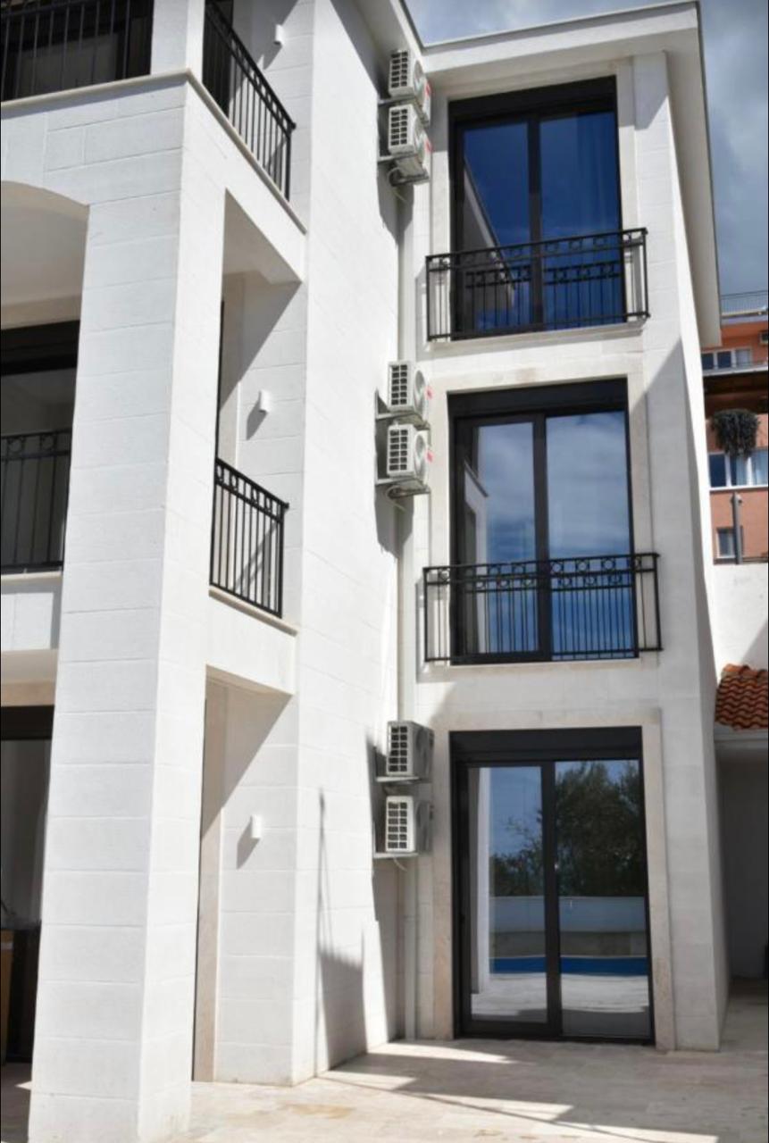 FOR SALE – Luxury apartments with sea view | Exclusive location near Budva | Garage space included in the price  Rezevici Budva