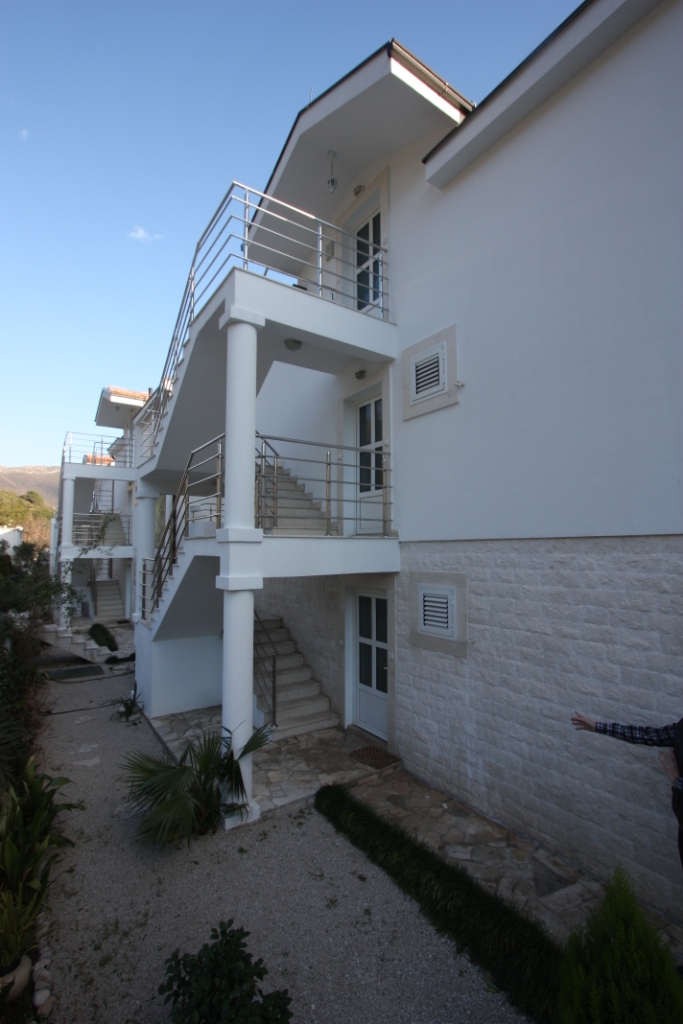 Image of Apartment - 3 Bedrooms - 2 Bathrooms for Sale in Herceg-Novi-Bijela-Montenegro, Image 2