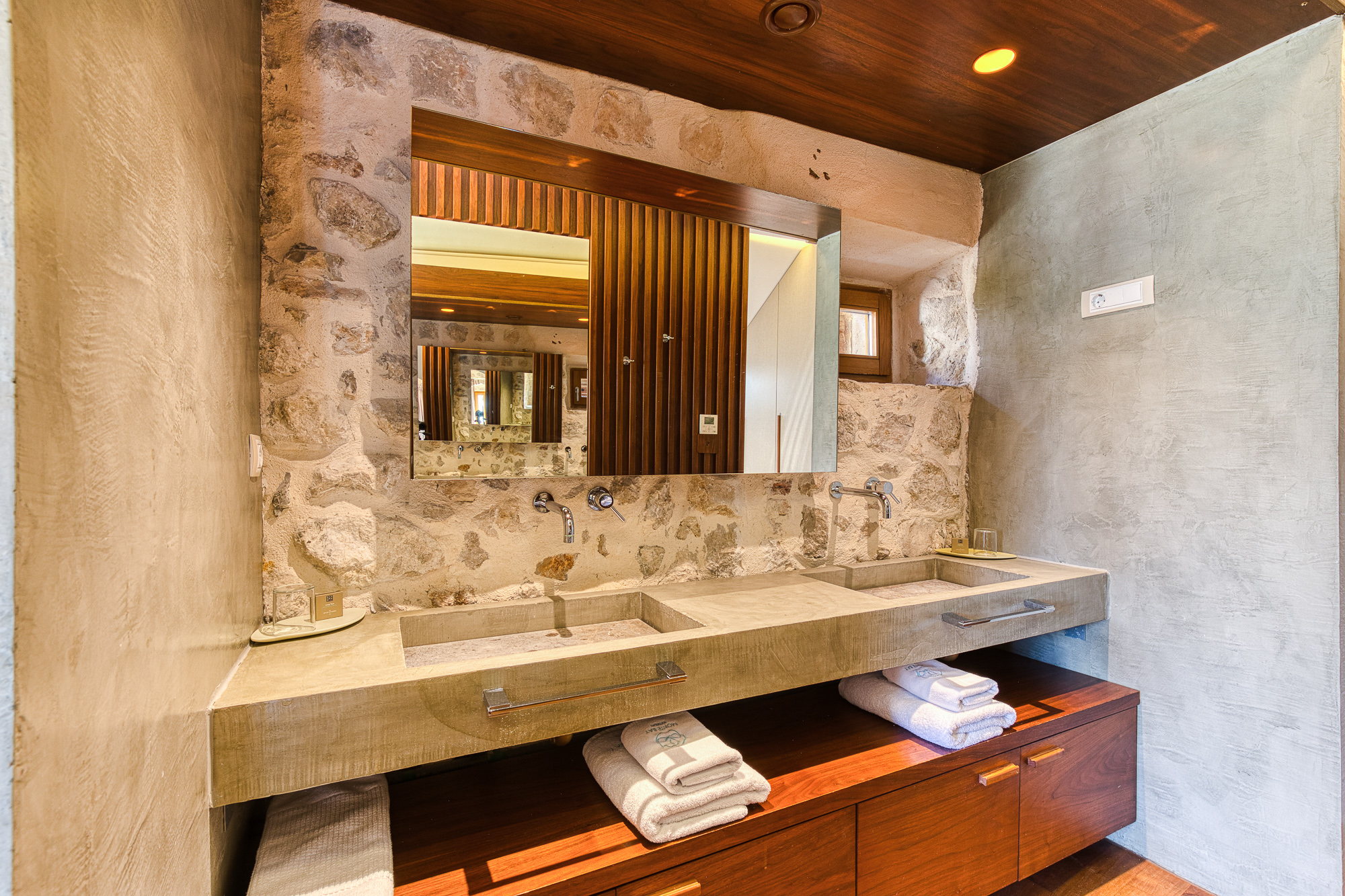 Image of Villa - 7 Bedrooms - 7 Bathrooms for Sale in Kotor-Montenegro, Image 20