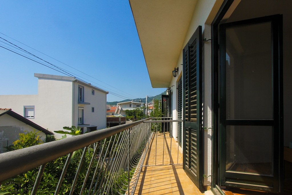 Image of House - 7 Bedrooms - 2 Bathrooms for Sale in Bar-Susanj-Montenegro, Image 1