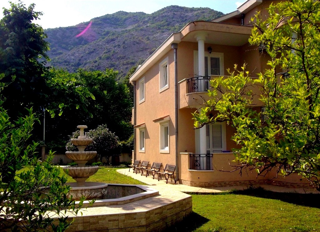 Image of House - 4 Bedrooms for Sale in Kotor-Kotor-Montenegro, Image 1