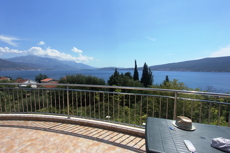 Image of House - 5 Bedrooms - 2 Bathrooms for Sale in Herceg-Novi-Herceg Novi-Montenegro, Image 1
