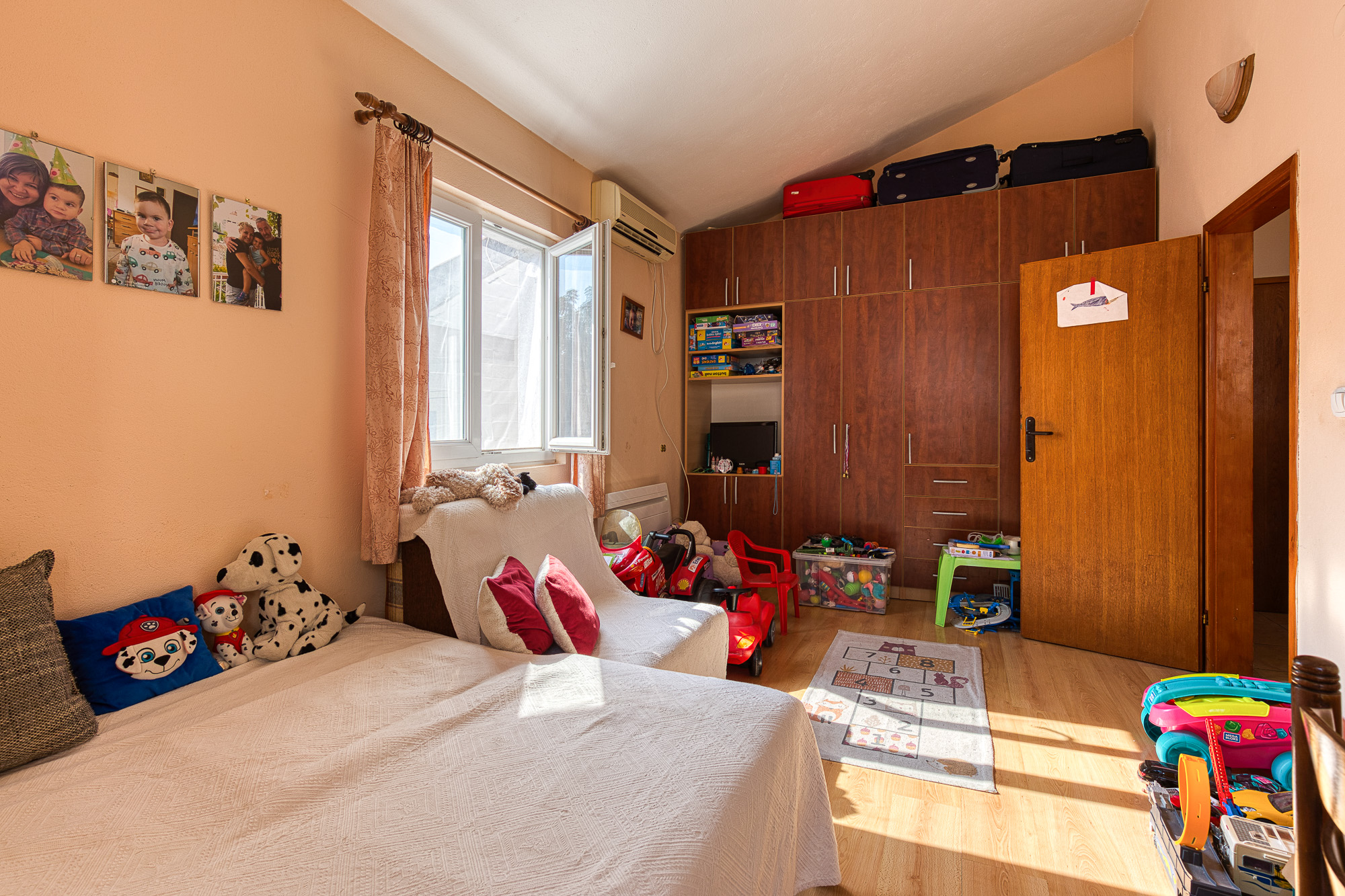 Image of Townhouse - 4 Bedrooms - 4 Bathrooms for Sale in Budva-Budva-Montenegro, Image 22