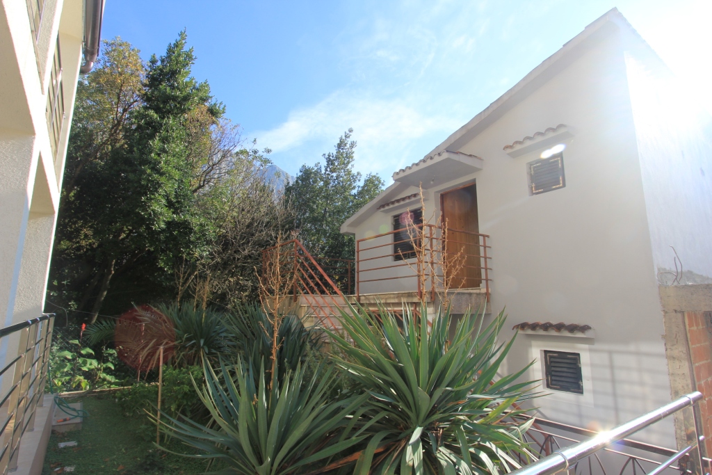 Image of House - 5 Bedrooms for Sale in Kotor-Kotor-Montenegro, Image 12