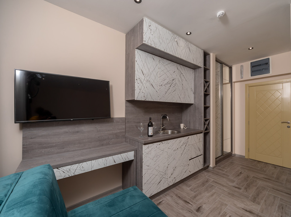 FOR SALE / PARTNERSHIP – HOTEL IN A PRIME LOCATION  Dobre Vode Bar