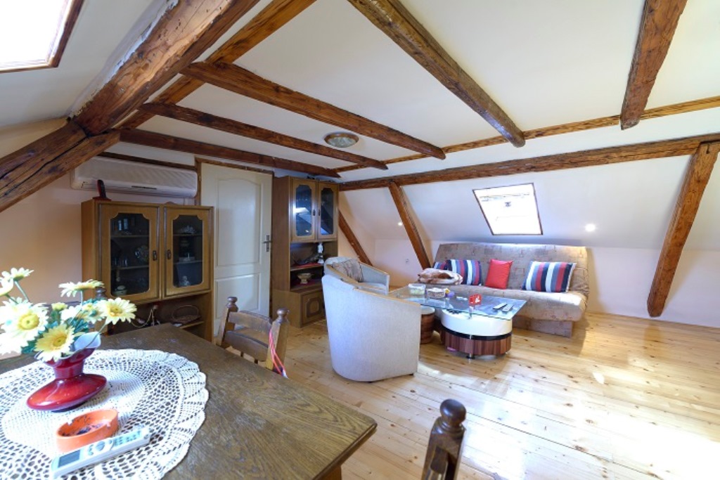 Image of House - 6 Bedrooms - 4 Bathrooms for Sale in Kotor-Kotor-Montenegro, Image 6