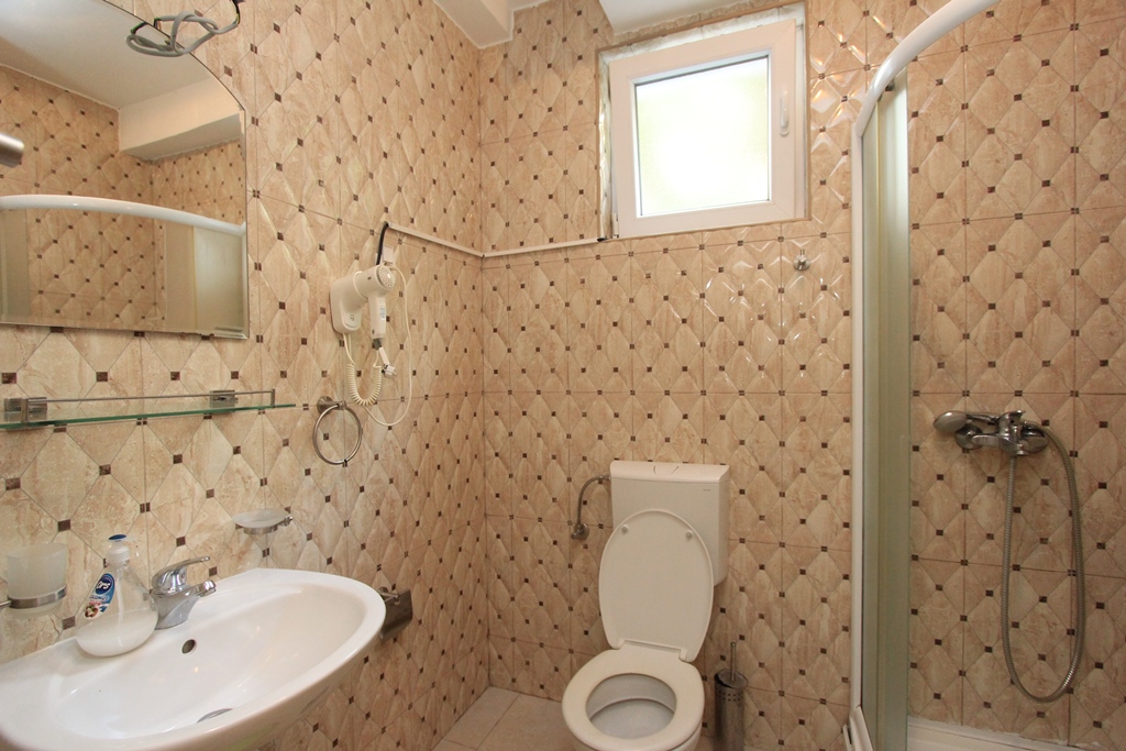 Image of Hotel - 19 Bedrooms for Sale in Herceg-Novi-Herceg Novi-Montenegro, Image 19