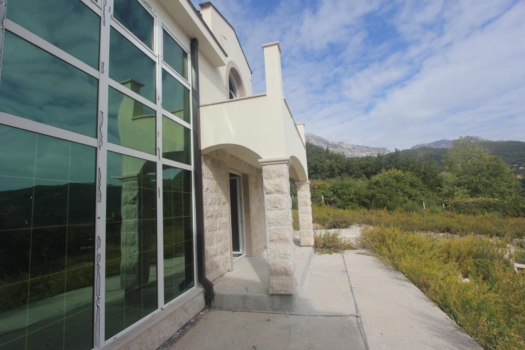Image of House - 4 Bedrooms - 3 Bathrooms for Sale in Herceg-Novi-Herceg Novi-Montenegro, Image 29