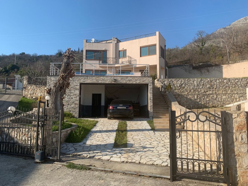 Image of Villa - 3 Bedrooms - 3 Bathrooms for Sale in Bar-Susanj-Montenegro, Image 1