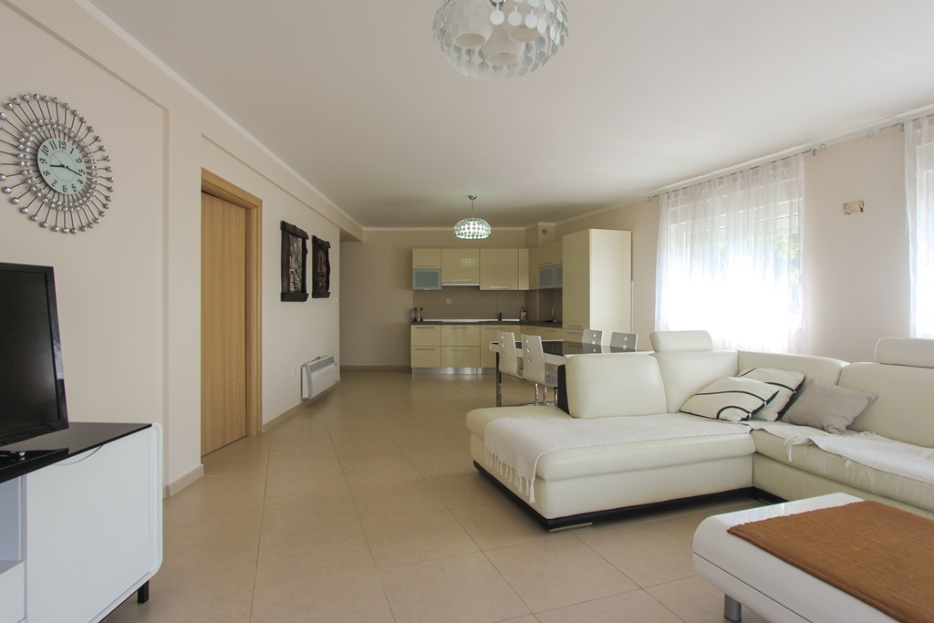 Image of Apartment - 3 Bedrooms - 2 Bathrooms for Sale in Budva-Rafailovici-Montenegro, Image 5