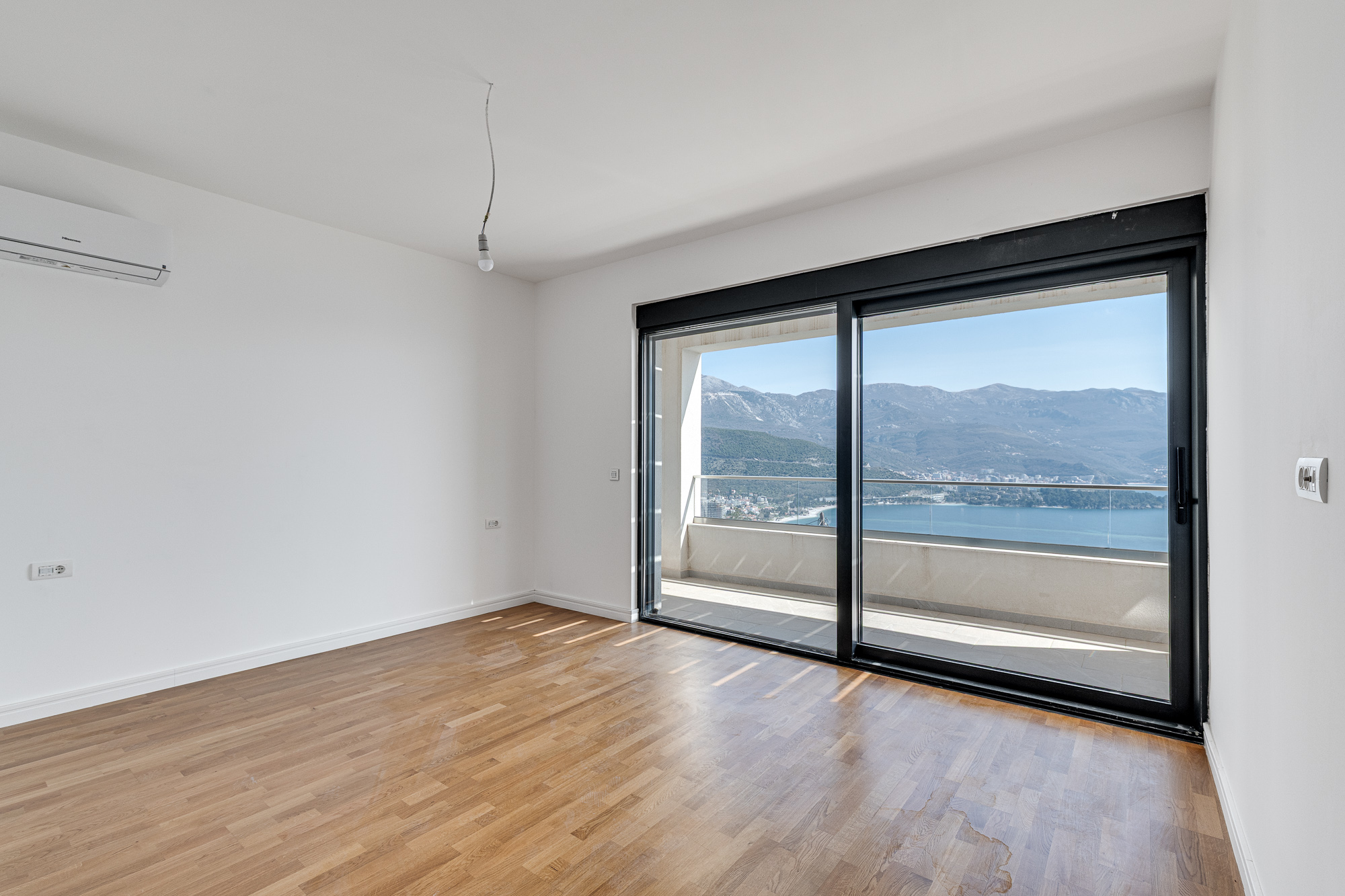 Image of Villa - 3 Bedrooms - 3 Bathrooms for Sale in Budva-Budva-Montenegro, Image 9