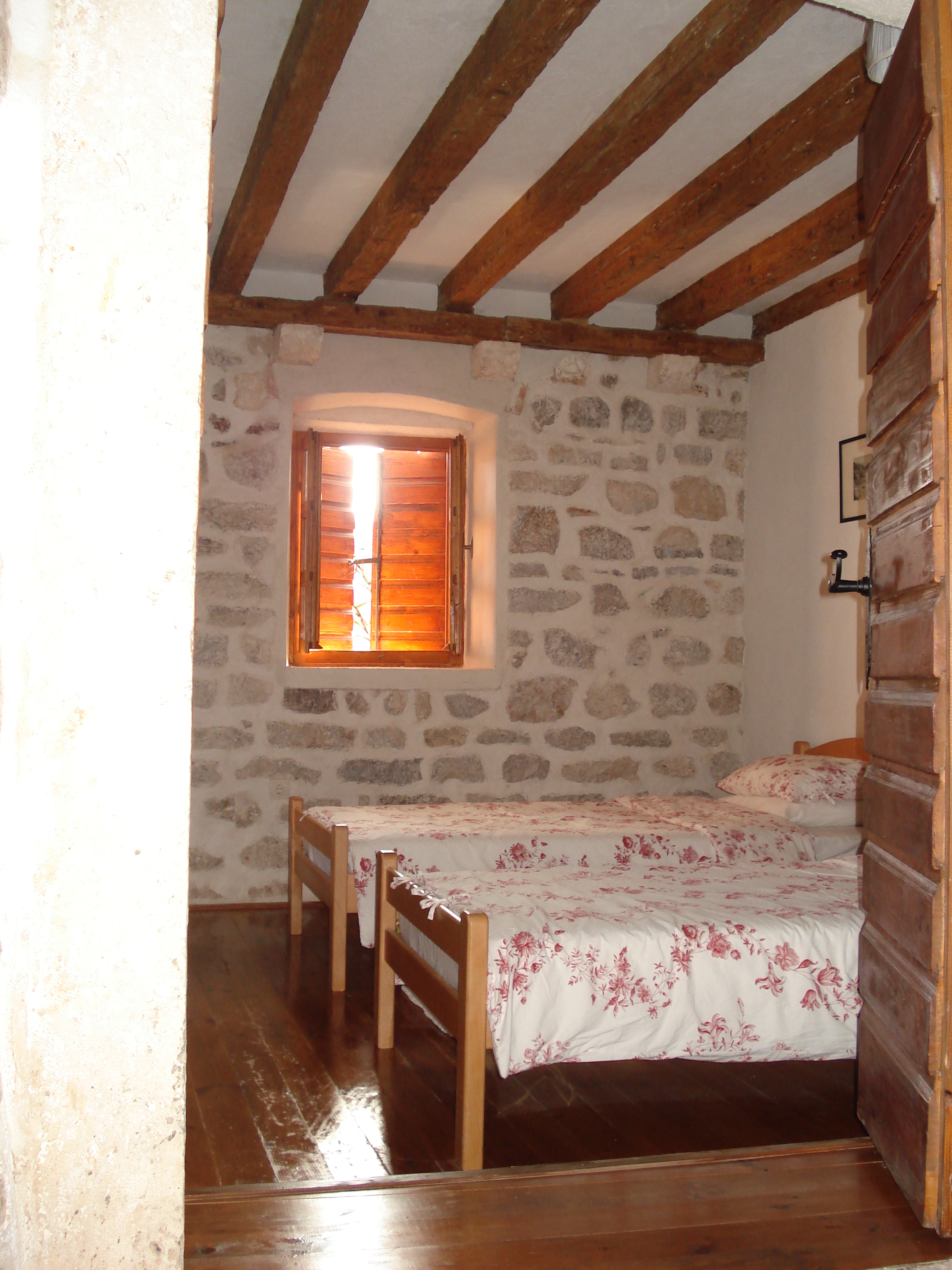 Image of Property - 3 Bedrooms - 1 Bathrooms for Sale in Herceg-Novi-Herceg Novi-Montenegro, Image 2