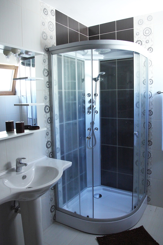 Image of Villa - 4 Bedrooms - 5 Bathrooms for Sale in Budva-Budva-Montenegro, Image 31