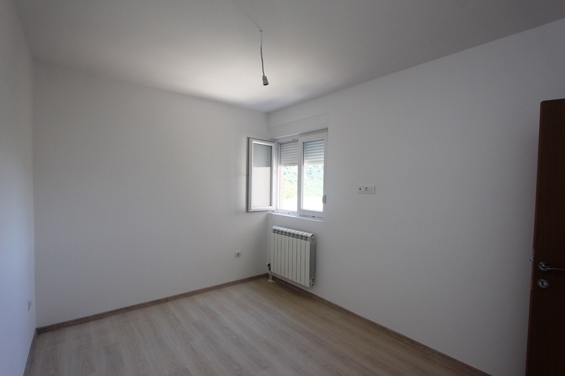 Image of House - 6 Bedrooms - 6 Bathrooms for Sale in Herceg-Novi-Igalo-Montenegro, Image 9