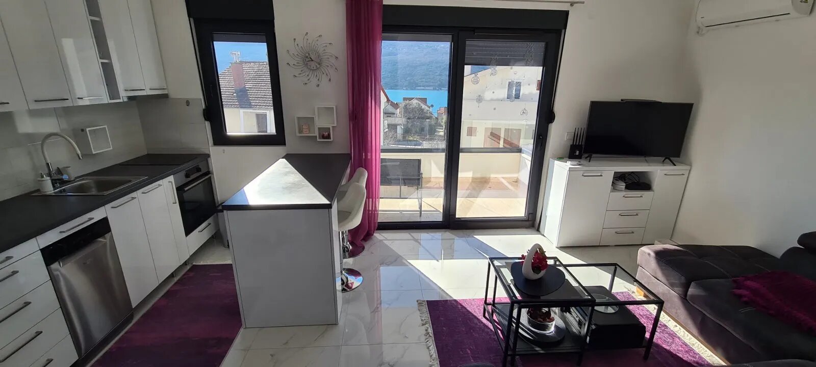 Image of Apartment - 2 Bedrooms - 1 Bathrooms for Sale in Herceg-Novi-Djenovici-Montenegro, Image 3