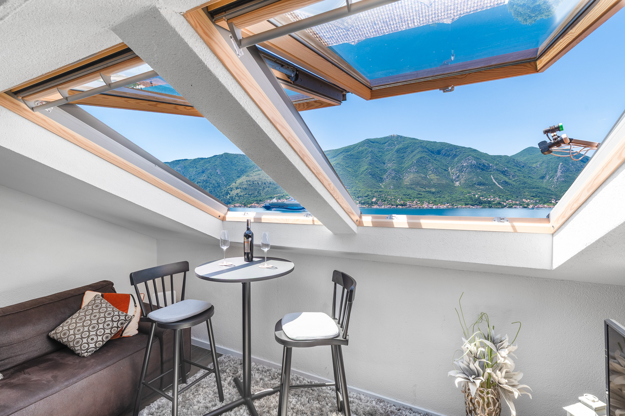 Image of Apartment - 2 Bedrooms - 2 Bathrooms for Sale in Kotor-Dobrota-Montenegro, Image 4