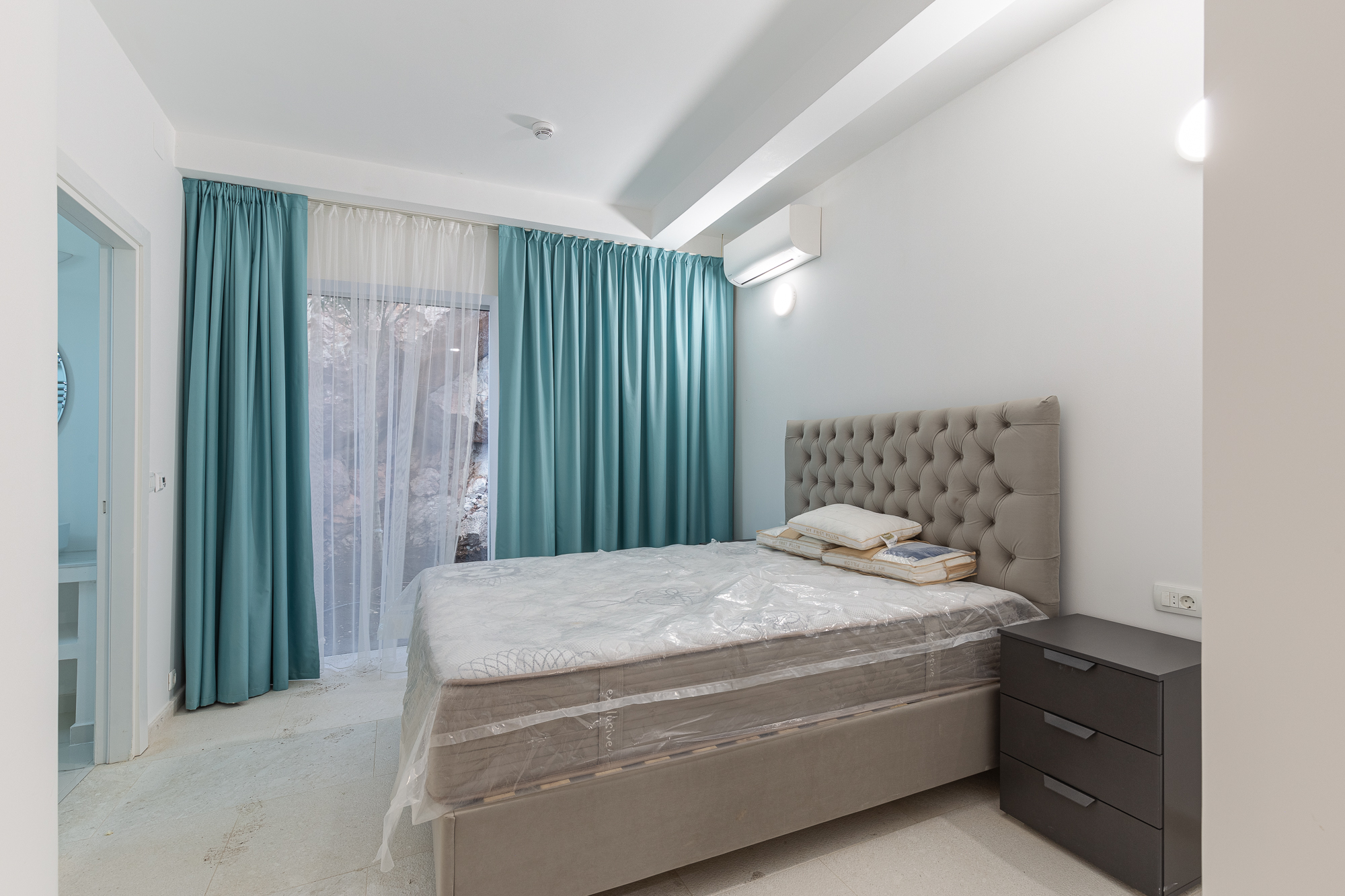 Image of Villa - 4 Bedrooms for Sale in Budva-Kamenovo-Montenegro, Image 60