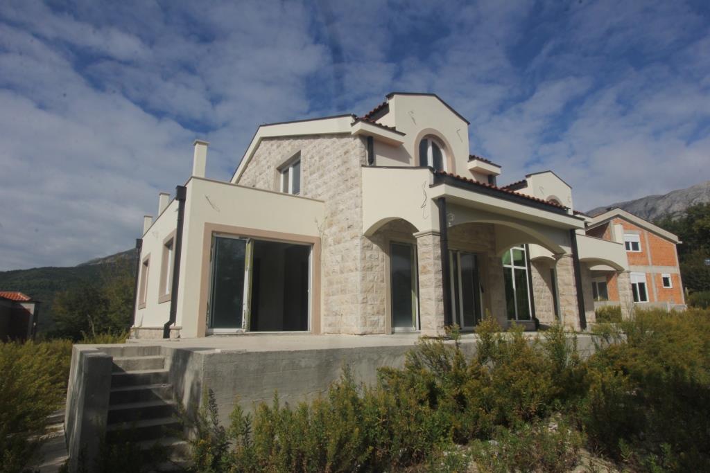 Image of House - 4 Bedrooms - 3 Bathrooms for Sale in Herceg-Novi-Herceg Novi-Montenegro, Image 7