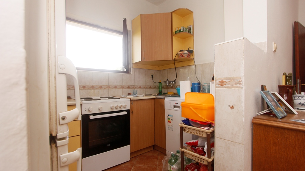 Image of House - 5 Bedrooms - 3 Bathrooms for Sale in Kotor-Radanovici-Montenegro, Image 4